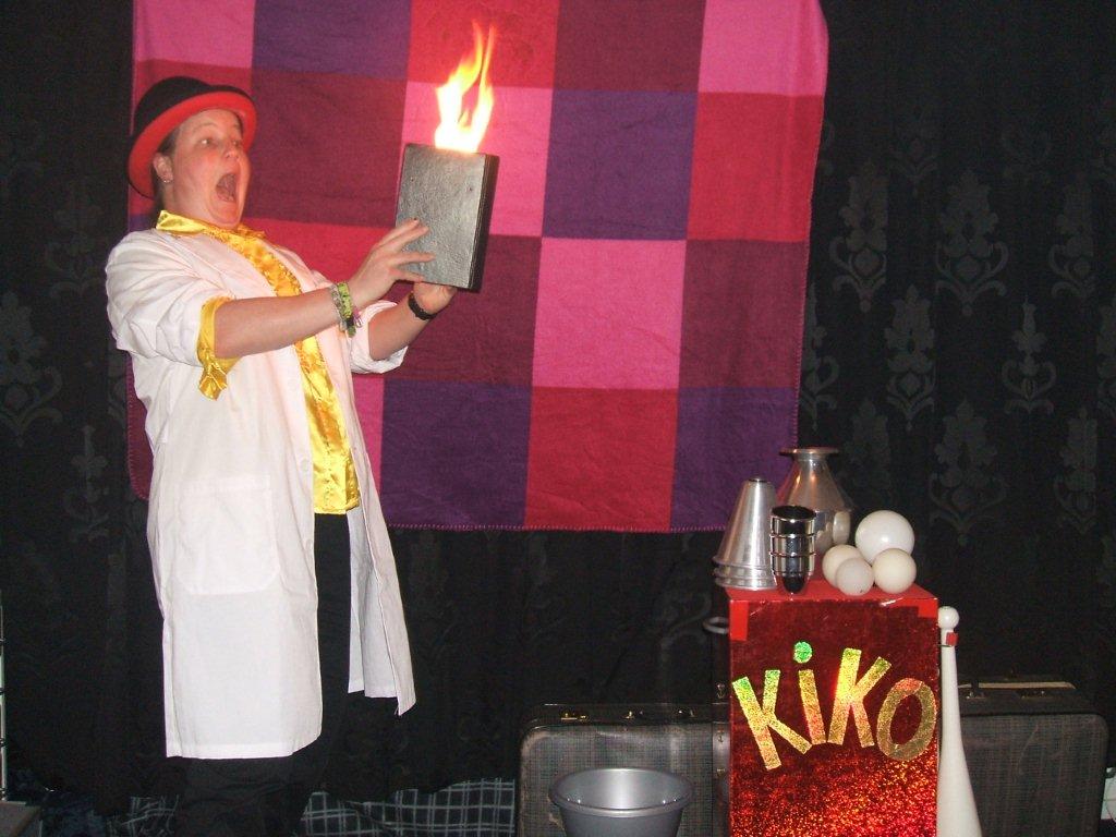 Professor jongleur Kiko - kinderboekenweek show 2015