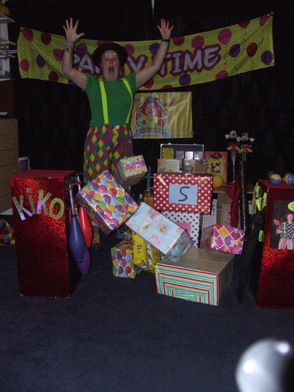 Clown kiko kadootjes yenga - kinderboekenweek 2014 voorstelling feest!