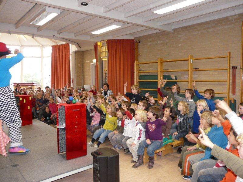 Clown Kiko's voorstelling " in de soep " op basischool